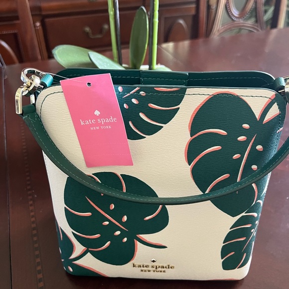 Authentic NWT Kate Spade small Monstera bucket crossbody. Sale fell through. - Picture 4 of 4